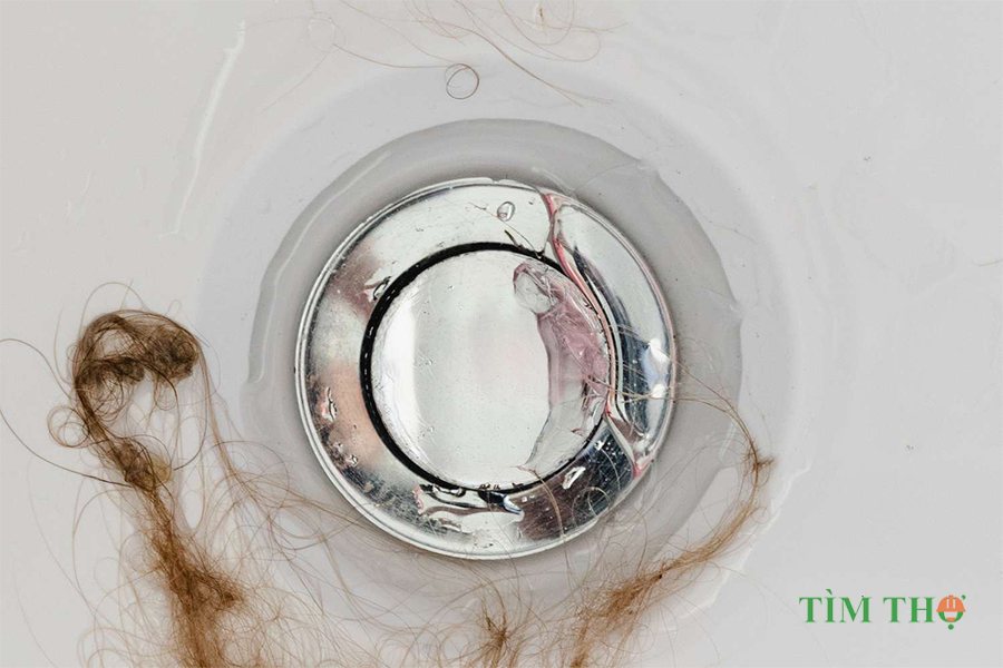 3 Cách hiệu quả để lấy tóc ra khỏi bồn tắm