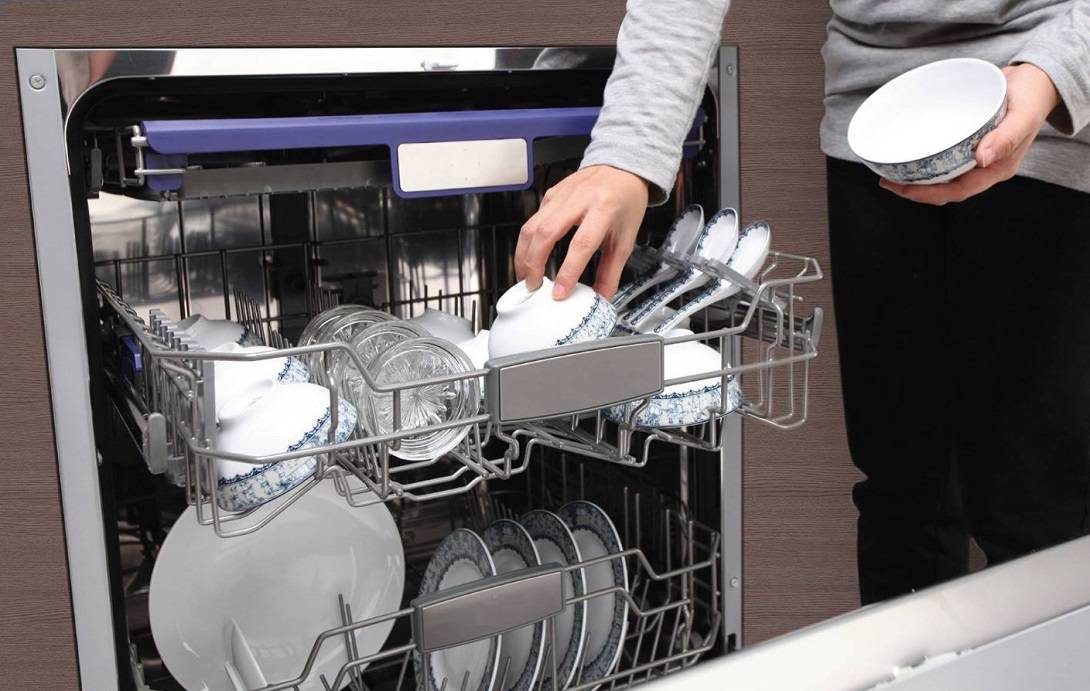 Máy rửa chén tốn điện nước không? Cách sử dụng tiết kiệm.