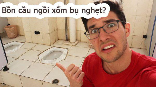  Khi phát hiện bồn cầu xổm bị nghẹt bạn hãy liên hệ với thợ thông tắc để tiết kiệm thời gian