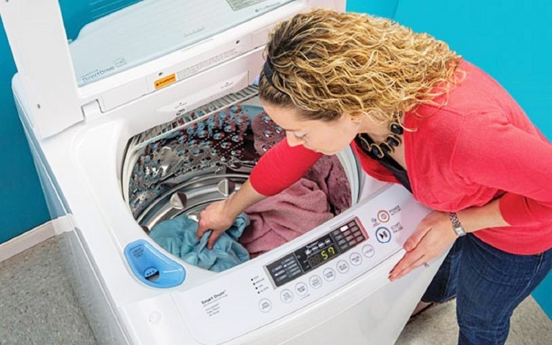 Khi máy giặt cần bơm nước vào sẽ cấp điện mức 220V cho cuộn dây điện từ