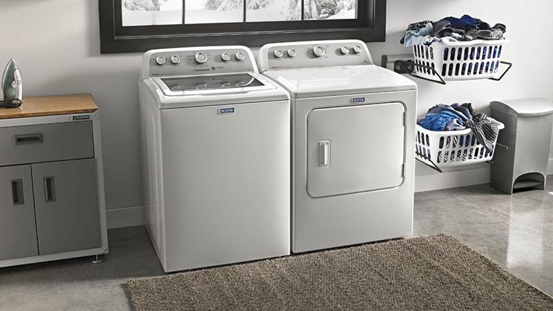 Máy giặt cửa trên có thể cho thêm quần áo vào trong khi vận hành 