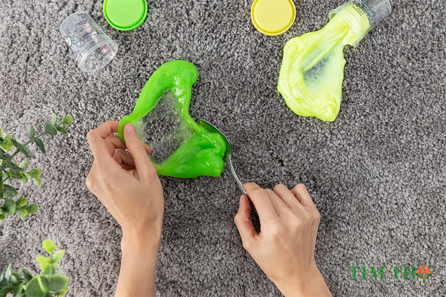 Cách xử lý slime bị dính trên thảm dễ dàng và nhanh chóng