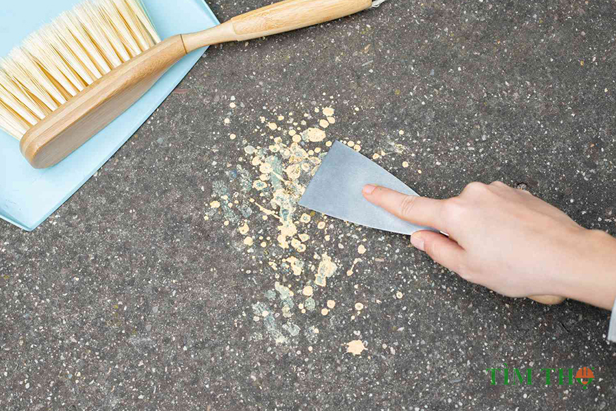 Cách làm sạch vết sơn trên nền bê tông